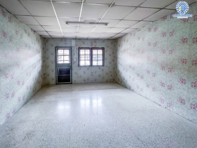 *****ทาวน์โฮมมือสองย่านกรุงเทพฯ ม.อมรชัย3 บรมราชชนนี 72 เนื้อที่ 19 ตร.ว. ฟังก์ชัน 3 ห้องนอน 3 ห้องน้ำ 1 ที่จอดรถ บ้าน 3 ชั้น ทำเลติดถนนบรรมราชชนนี เชื่อมต่อถ.พุทธมณฑล สาย 3 และสาย 2 ใกล้เซ็นทรัลศาลายา และโรงพยาบาลธนบุรี 2 จองด่วนเลย!